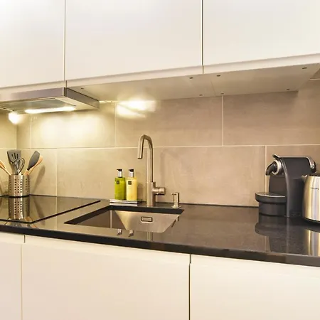 בית הארחה Only Friends אמסטרדם