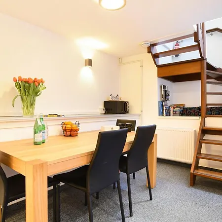 Only Friends Guest house Amsterdam