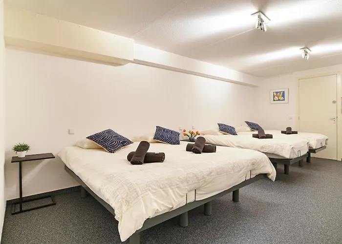 Only Friends Gasthuis 4*