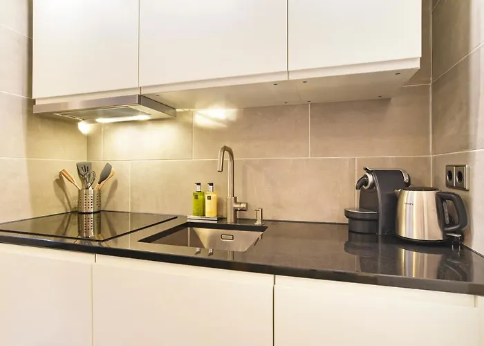 Gasthuis Only Friends Amsterdam