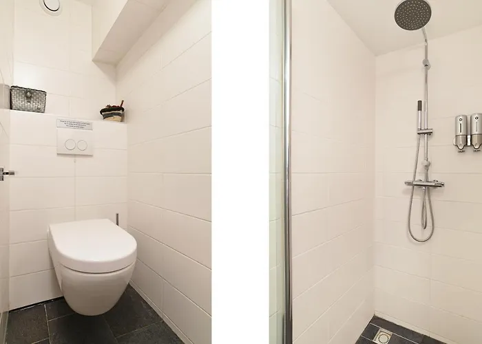 Only Friends Gasthuis 4*